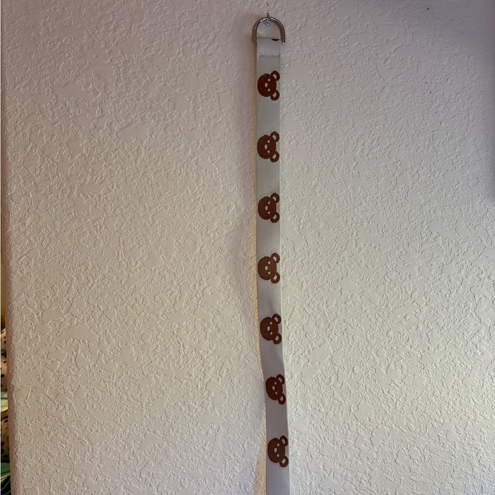 White belt with Brown Bear Design